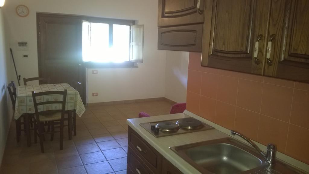 Agriturismo Monte Dell'Olmo ترفيجنانو رومانو الغرفة الصورة