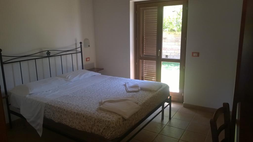 Agriturismo Monte Dell'Olmo ترفيجنانو رومانو الغرفة الصورة